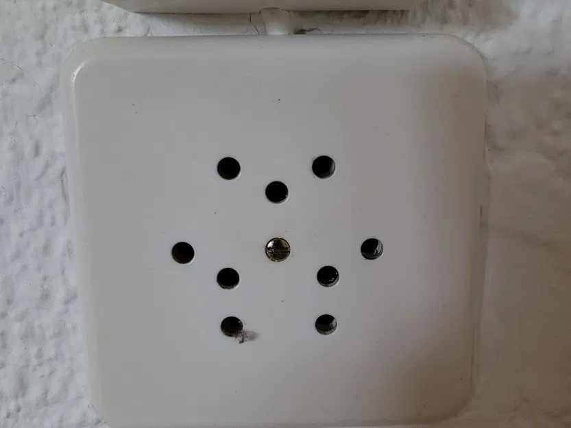 Nắp che ổ cắm điện cho phích cắm J và C tại Thụy Sĩ - Image 1