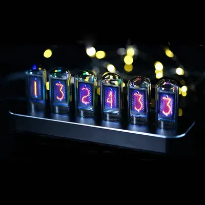 Đồng hồ Steampunk Nixie với đèn LED phân chia thời gian