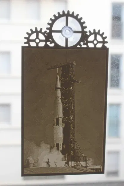 Mô hình lithophanie tên lửa Saturn V với đế hút chân không - Image 1