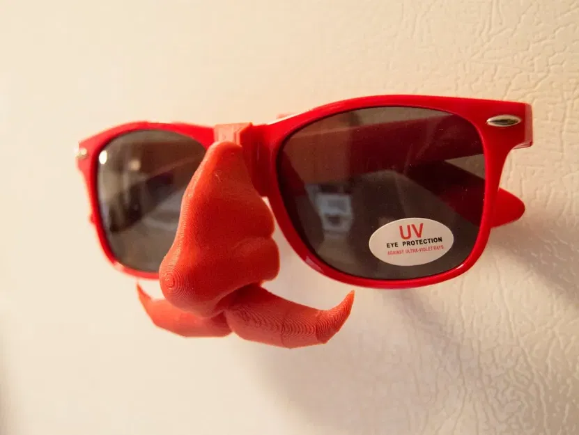 Giá đỡ kính mắt từ tính Pick & Stick cho tủ lạnh - Image 1