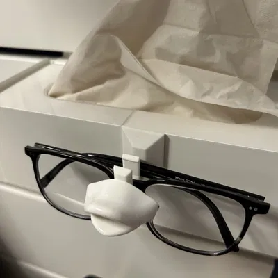 Giá đỡ kính từ tính an toàn cho bàn ngủ