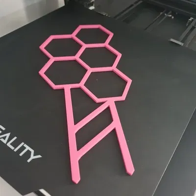 Giá đỡ tổ ong đơn giản cho cây nhỏ