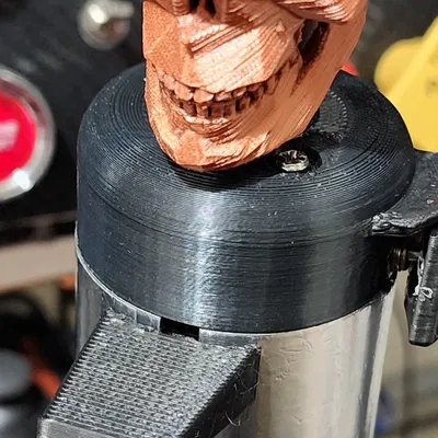 Núm chuyển số hình đầu lâu phong cách low poly