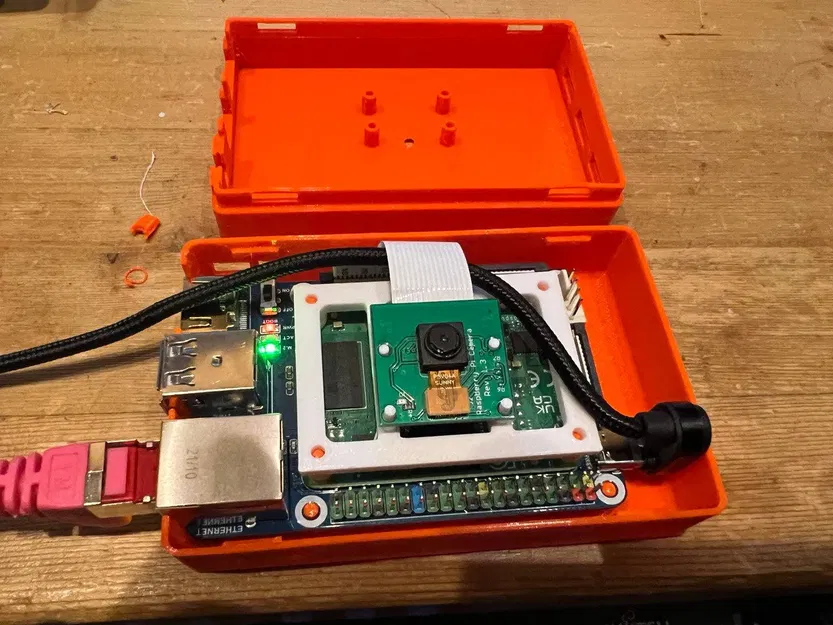 Hộp đựng cho mô-đun Raspberry CM4 trên CM4-IO-Base A - Image 2