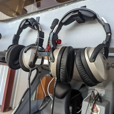 Giá đỡ tai nghe hàng không Lightspeed cho máy bay