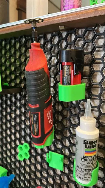 Giá đỡ công cụ Milwaukee M12 cho hệ thống tường tổ ong HWS - Image 1