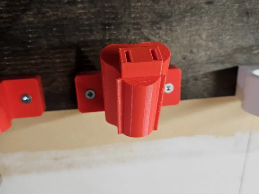 Giá đỡ công cụ Milwaukee M12 lắp tại vị trí pin - Image 1