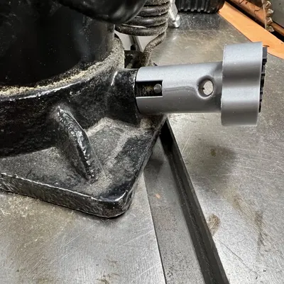 Cán tay để điều chỉnh van trên kích thủy lực