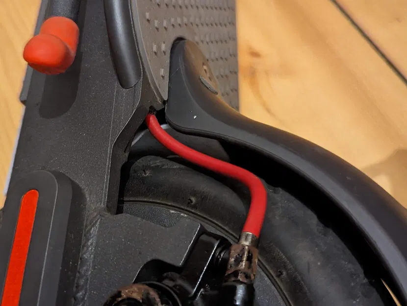 Bảo vệ dây đèn hậu cho xe điện Xiaomi M365 - Image 5