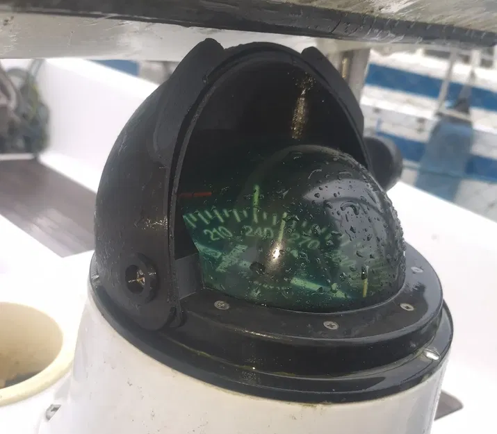 Nắp che la bàn cho Polaris 115 Whitlock - Image 1