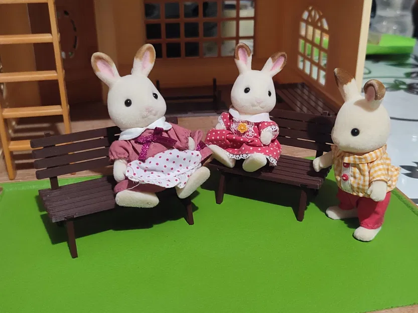 Ghế băng có tựa cho đồ chơi gia đình Sylvanian - Image 1