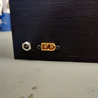 Nguồn cung EleLab_v2 từ 24 V cho hệ thống phòng thí nghiệm điệ...