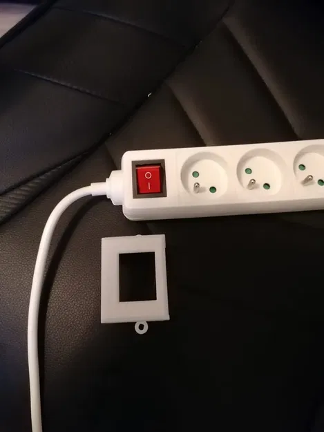 Giá đỡ cố định cho ổ cắm đa năng - Image 1