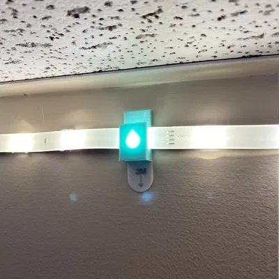 Móc treo dải đèn LED bằng băng keo dán Command