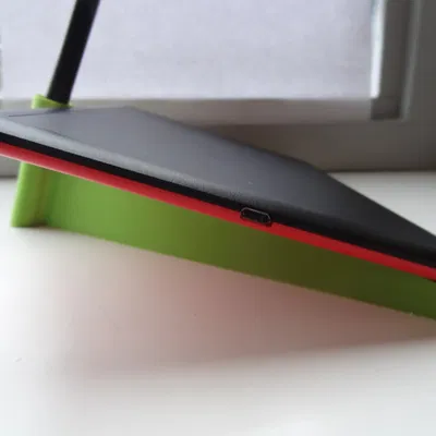 Giá đỡ nghiêng cho bảng vẽ nhỏ One by Wacom