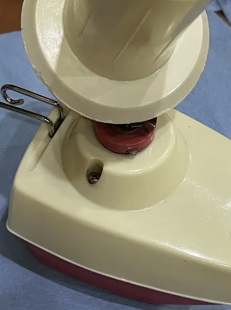 Bánh răng trục thay thế cho máy cuộn len 'Royal' thập niên 1970 - Image 1