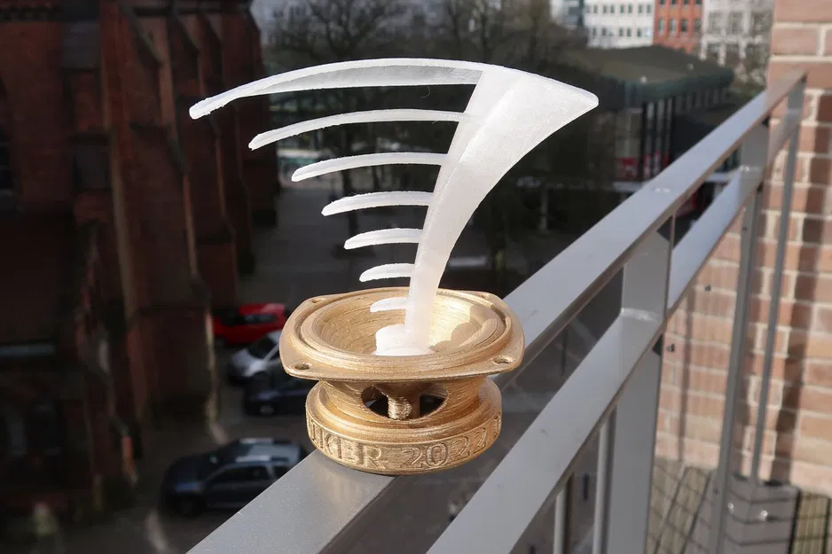 Cúp Tontechniker des Jahres với chân loa và sóng âm - Image 1