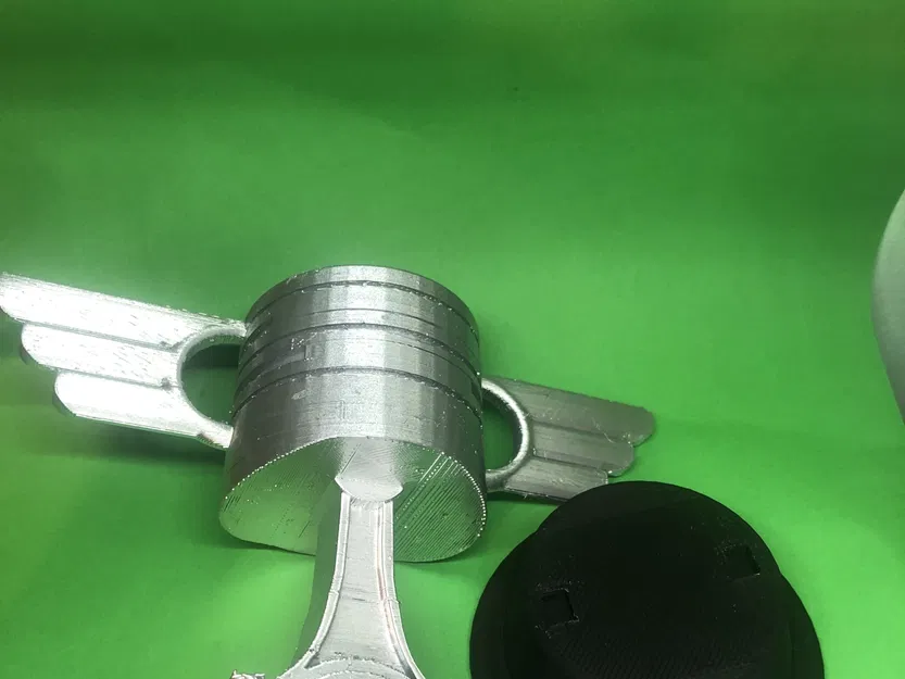 Piston Vàng từ bộ phim Cars - Image 6