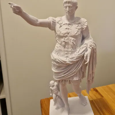 Tượng đài Augustus của Prima Porta