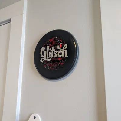 Giá treo đĩa Disc Golf trên tường bằng băng dính mini