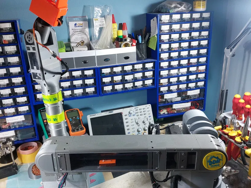 Cánh tay robot sáu trục S.A.R.A. V 1.0 - Image 1