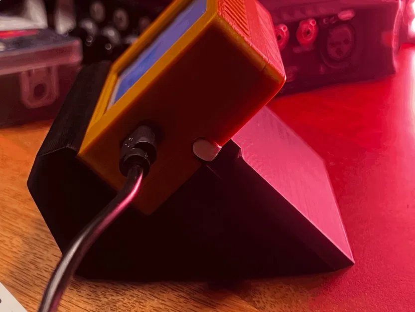 Mô hình vỏ bảo vệ cho màn hình LCD TFT 2.8 inch có chân đế - Image 3