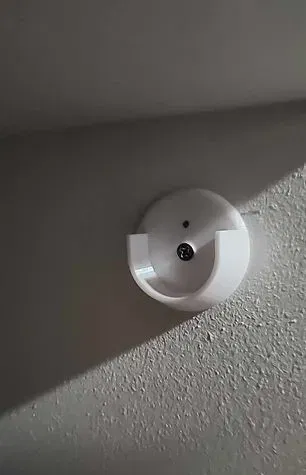 Thay thế ổ cắm thanh treo tủ quần áo dễ gãy - Image 2