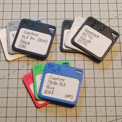 Mẫu màu filament với nhãn 24 × 35 mm