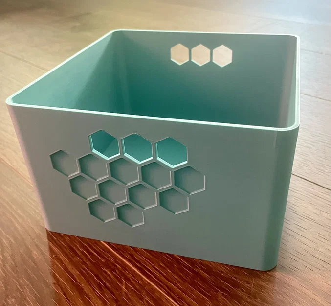 Hộp trang trí họa tiết lục giác 20x20cm - Image 1