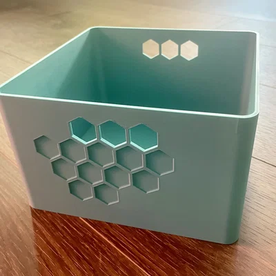 Hộp trang trí họa tiết lục giác 20x20cm