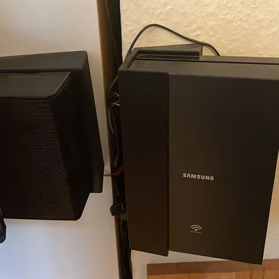 Bộ giá treo loa không dây Samsung SWA-8500S