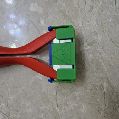 Công cụ cạo và nắp bảo vệ cho dao cạo