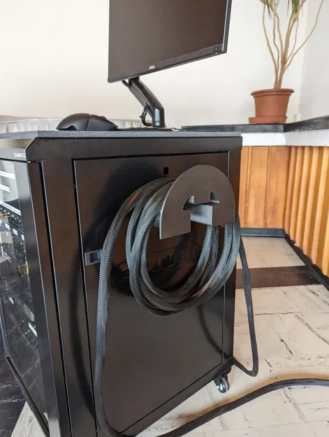 Giá đỡ cuộn dây điện treo tường tiện lợi - Image 1