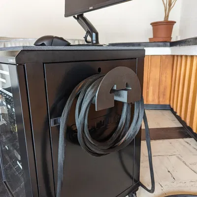 Giá đỡ cuộn dây điện treo tường tiện lợi