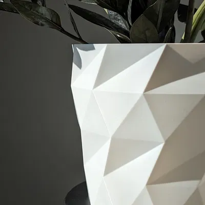 Chậu cây trang trí lowpoly đơn giản cho không gian sống