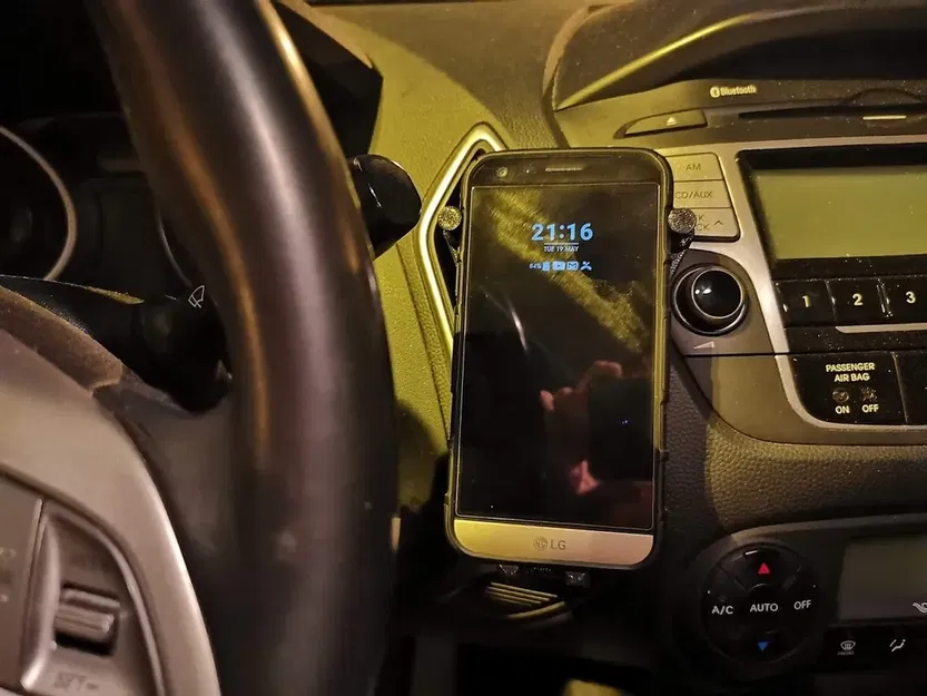 Giá Đỡ Điện Thoại Trọng Lực V4 Gắn Cửa Gió Ô Tô - Image 3