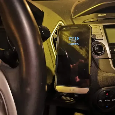 Giá Đỡ Điện Thoại Trọng Lực V4 Gắn Cửa Gió Ô Tô
