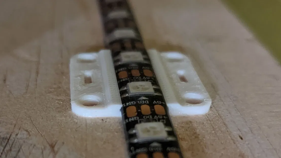 Giá Đỡ Dải Đèn LED (IP65), Rộng 10 và 12mm + SCAD - Image 1