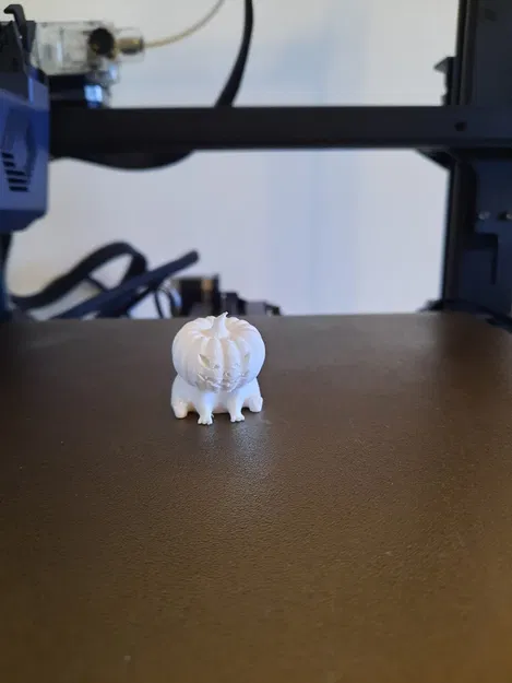 Nhân vật ếch Fred đội bí ngô dễ thương - Image 1