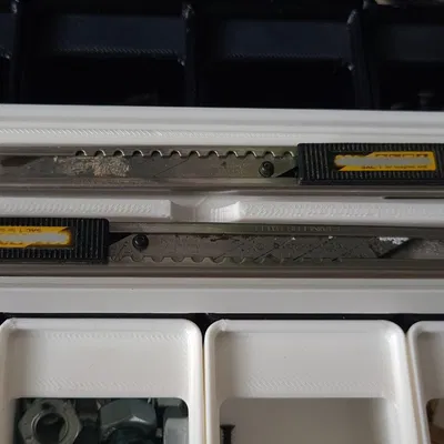 Giá đỡ dao Olfa đôi 1x4x2U cho nghệ nhân