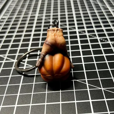 Móc chìa khóa bí ngô độc đáo dành cho Halloween