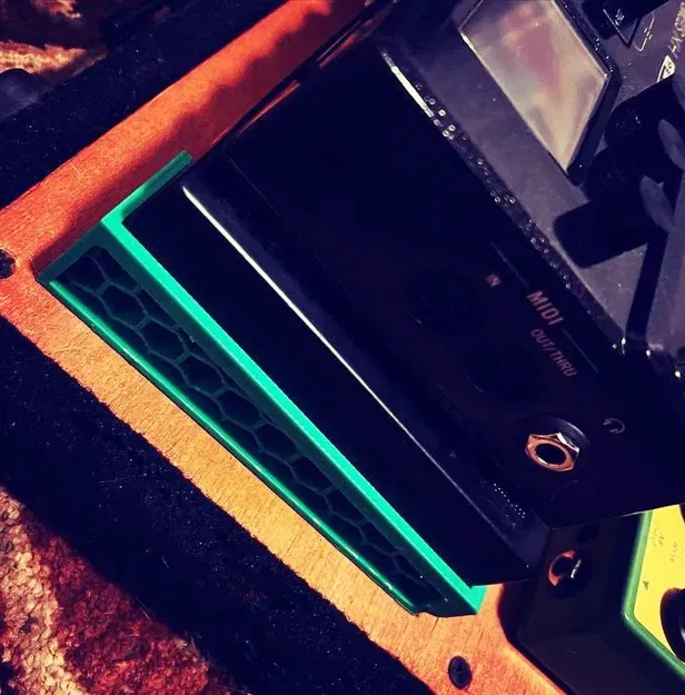 Giá đỡ nâng Pedaltrain Nano+ cho bàn đạp âm nhạc - Image 1