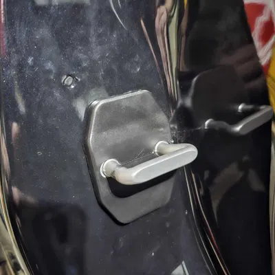 Nắp che chốt cửa xe Jeep Renegade