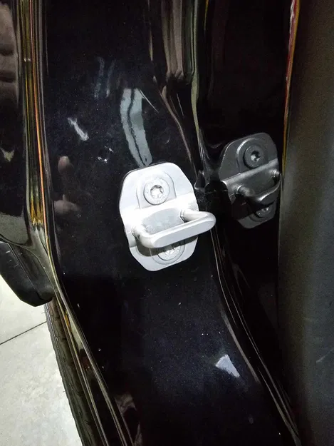 Nắp che chốt cửa xe Jeep Renegade - Image 4