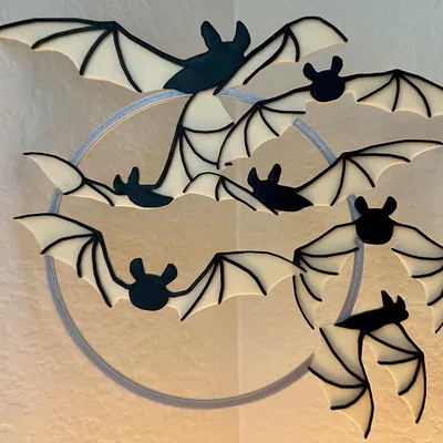Trang trí tường hình dơi quanh mặt trăng