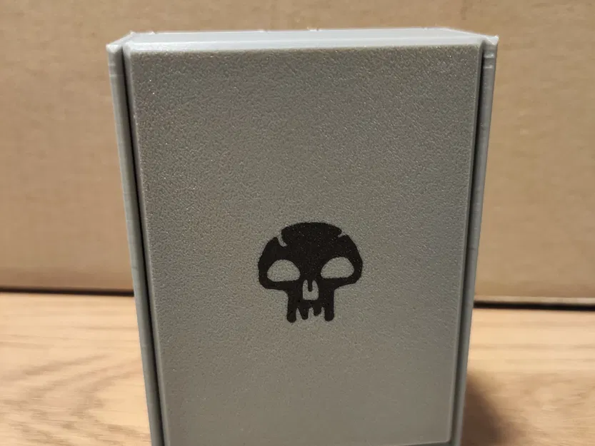 Hộp đựng bài MTG màu đen cho 40 lá bài đã bọc - Image 1