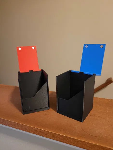 Hộp bài Ultimate v4 với nắp bản lề và cơ chế từ tính - Image 2