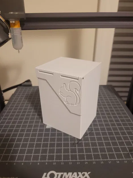 Hộp bài Ultimate v4 với nắp bản lề và cơ chế từ tính - Image 6