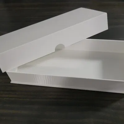 Hộp quà tặng với kích thước 200x85mm cho anh trai