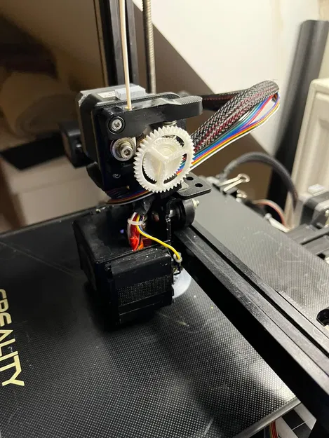 Mô hình trang trí động cơ extruder Ender 3 theo logo IOS - Image 1